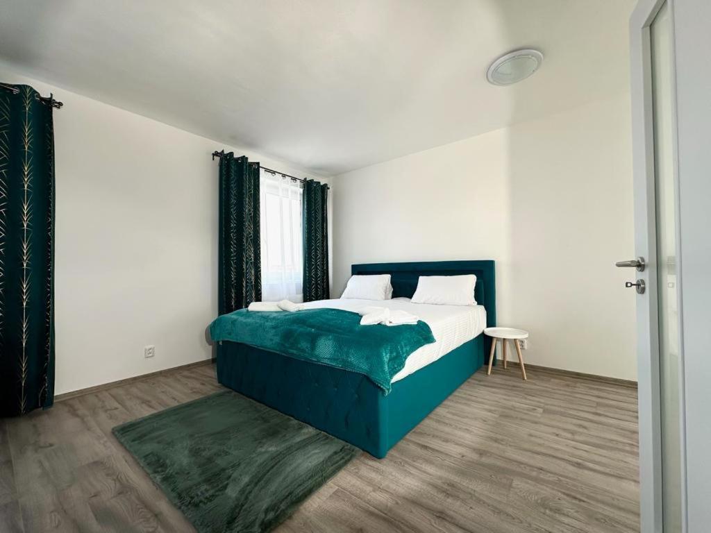Apartment Sky 502 *