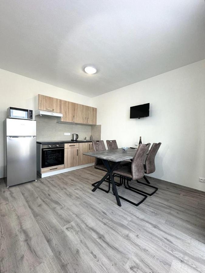 Sky 502 Apartment *